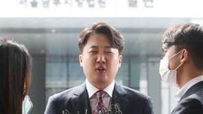 이준석, 가처분 기각에 “더 외롭고 고독하게 제 길 가겠다” 