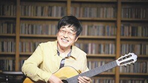 김창완 “45년전 내 목소리, ‘노래 똑바로 하라’고 질책”