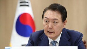 尹대통령 “경제 복합위기 상당기간 지속될 것…긴장의 끈 놓지 않아야“