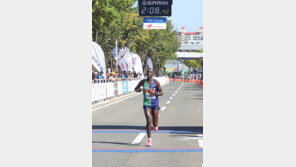 케냐 출신 마라토너 오주한, 전국체전 남자 마라톤 금…2시간18분07초