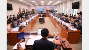 “민간인 사찰 의심”…국토위, 감사원 ‘KTX·SRT 탑승내역’ 요구 도마