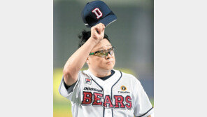 두산 김태형 감독, 8년 만에 떠난다 