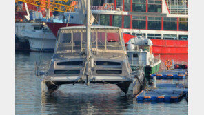 “징집 피해서 여기 왔나”…러 요트피플에 속초·포항 발칵