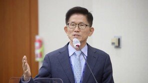 김문수 “文 전 대통령은 김일성주의자”…환노위 국감 파행 