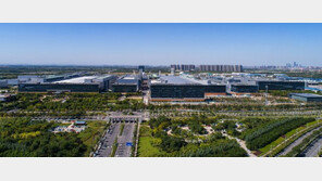 한숨 돌린 삼성-SK… 美, 반도체 장비 中수출 규제 1년 유예 