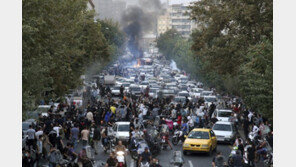 이란, 히잡 시위학생 정신병원 구금…“죽을 각오로 시위 계속”