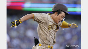 3경기 연속 홈 밟은 김하성, 포스트시즌 득점 1위