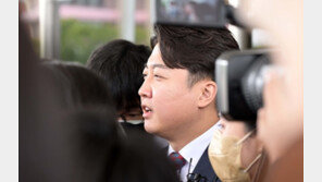 경찰, 이준석 ‘성접대 의혹’ 무고 혐의 송치 방침…‘성접대 실체’ 인정