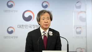 정기석 자문위원장 “독감 환자 증가…코로나와 동시 유행 대비해야”