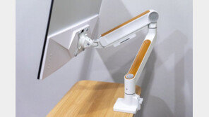 [리뷰] 투톤 배색으로 완성도를 올리다, 카멜마운트 고든 GDA1 디자인 모니터 암