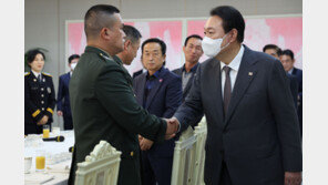 尹, 호우·태풍서 인명 구한 의인들 용산 초청…“진정한 대한민국 영웅”