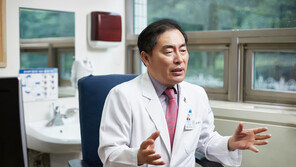 말이 안나오고 눈앞이 침침…뇌졸중 신호, 즉시 병원 달려가야