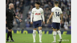 골 못 넣은 손흥민, 동료들로부터 박수 받은 이유는?