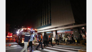 [사설]단순 화재에 ‘국민메신저 먹통’… 재난 대비 ‘기본’ 안 된 카카오