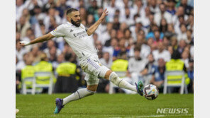 레알 마드리드, 바르셀로나에 3-1 완승…8승1무 선두 질주