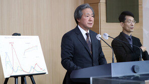 정기석 “12월 초 7차 유행 가능성…고령층 백신접종 필요”