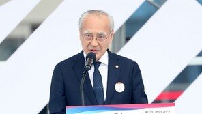 법원, ‘장준하 아들’ 장호권 광복회장 직무정지…김구 장손 대행