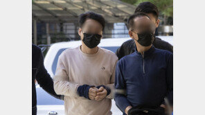 “도박빚 때문에”…처음 본 여성 100만원 상당 금팔찌 빼앗은 50대 구속