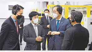 한덕수 총리, 한화큐셀 美 태양광 모듈 공장 방문 