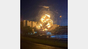 러 전투기, 훈련 중 자국 아파트에 추락… 최소 13명 숨져