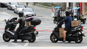 근로자 4명중 1명 ‘월급 200만원 미만’…배달원 45만명 돌파