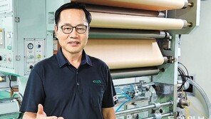 “물에 녹는 종이테이프가 지구를 살려요” 