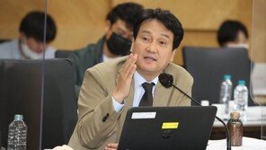 조응천 “전재수가 갈치면 안민석은 대왕갈치…李가 성역?”