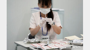 겨울철 재확산 대비…日 코로나19 접종 5개월→3개월 단축