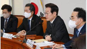 이재명 “영원한 권력 어딨나…칼로 흥한 사람 칼로 망한다”