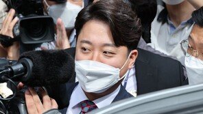 경찰 “이준석 성 접대 CCTV 처음부터 없었다”