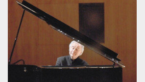‘피아니스트들의 피아니스트’ “자유와 즉흥의 힘을 믿는다”