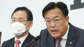 與, 이재명 특검 제안에 “국민 기만”…정진석 “손바닥으로 하늘 못 가려”