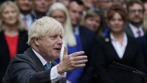 “존슨, 총리로 복귀시 보수당 끝장난다”…존슨-수낵 회동