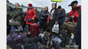 “러시아군, 헤르손시에서 장교들을 강 남쪽으로 퇴각시켜”