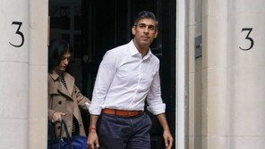 엘리트 코스 밟아온 수낵…非백인·최연소 英총리 임박