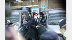 검찰, 민주당사 내 김용 사무실 압색 종료…큰 충돌 없어