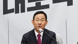 與, ‘시정연설 보이콧’ 민주당에 “개딸들 포로돼 비정상적 사고”