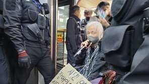 “아침마다 지하철 타기 불안”…전장연 집회로 최대 76분 지연