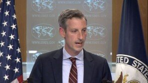 볼턴 “北정권교체 논의” 발언에 美 국무부 “민간인 발언” 수습