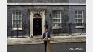 수낵 새 총리, “전임정부 ‘실수’ 고칠 것” 일성