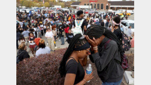 ‘총알 600발 무장’ 美고교 총격범…범행 전 “난 외톨이” 메모