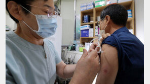 코로나 개량 백신, 성인 전체로 확대… 오늘부터 예약 가능