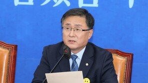 野 김성환, 한동훈 사과 요구에도 “심야 술자리 동선 밝혀라”