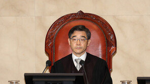 ‘화천대유 고문’ 권순일, 변호사 등록 신청…변협 “자진 철회하라”