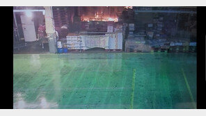 대구 ‘매천시장’ 화재 현장 CCTV 확인해 보니…2층서 불꽃 떨어져
