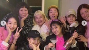 박나래, ‘55억 자가’서 초호화 생일 파티…“내돈내산 행복해요”