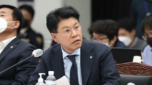 장제원 “내가 대통령실에 직원 42명 추천? 소설 같은 기사”