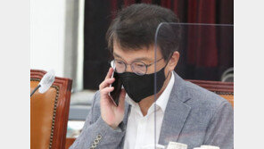 김의겸 “당정대, 우르르 몰려와 몰매…저급하고 유치해”