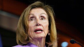 美 펠로시 의장 자택에 괴한 침입…남편 폭행당해 입원