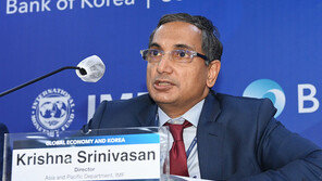 IMF “신냉전 갈등, 韓-中-베트남 경제에 직격탄”